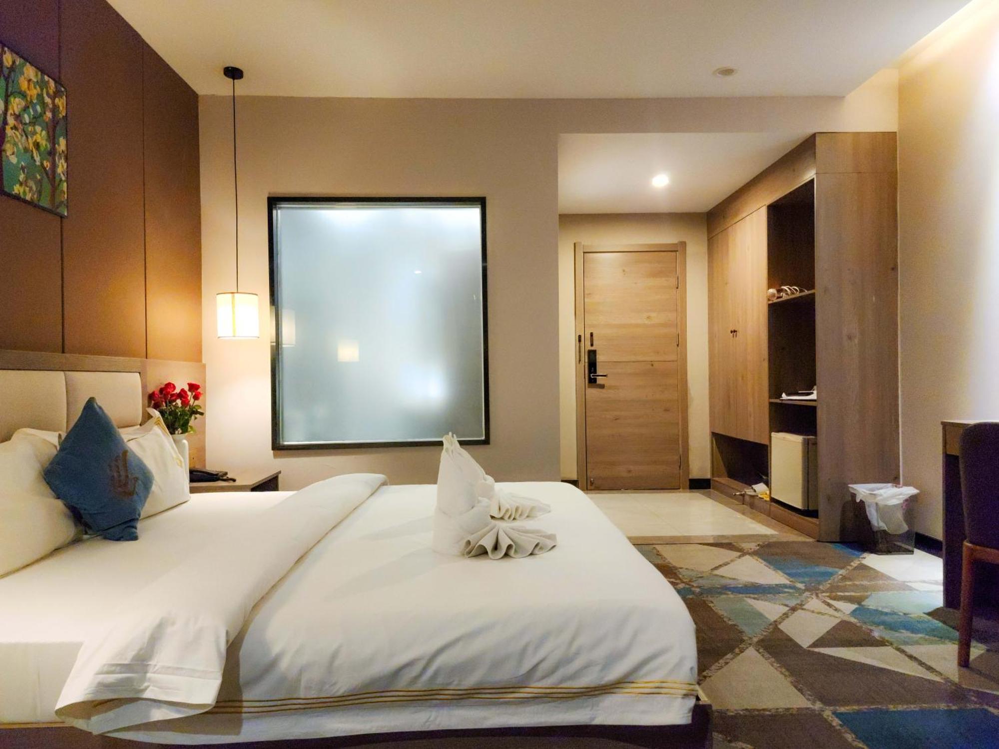 פנום פן 889 Boutique Hotel מראה חיצוני תמונה